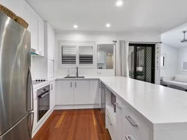 Nice 3 BR 5/187 Brisbane Street, BULIMBA, QLD 4171 Townhouse.