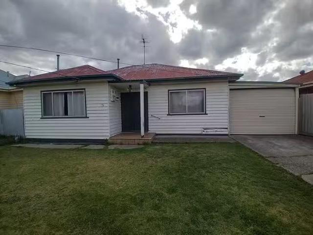 Rental! 3 BR 51 View Street, St Albans, VIC 3021