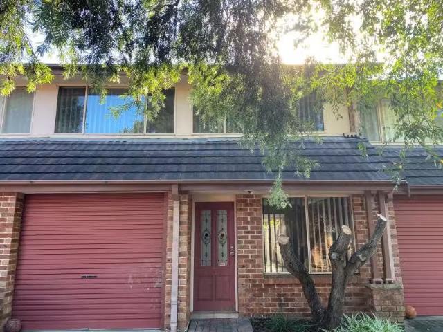 Rental! 3 BR 5/88 92 Castlereagh Street, Penrith Townhouse for.
