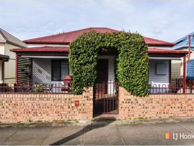 Charming 3 BR 5 Clarice Street, Lithgow House for rent Listed.