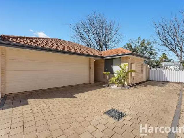 Charming 3 BR 5C First Avenue, MANDURAH, WA 6210 House for R.