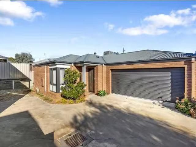 Just in! 3 BR 5b Railway Street, Kangaroo Flat House for rent.