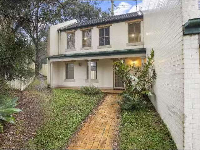 For Rent! 3 BR 6/3 Richmond Mews, Mardi Property for rent Lis.