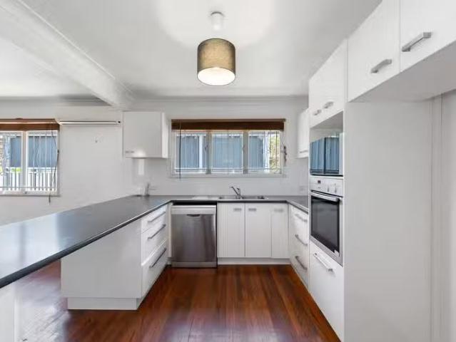 Rental! 3 BR 60 Dahlia Street, CANNON HILL, QLD 4170 House f.