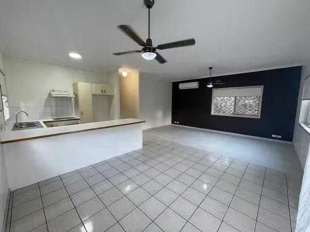 Just in! 3 BR 617 Archerfield Road Road, Forest Lake, QLD 4078