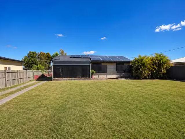 Nice 3 BR 67 Rawson Street, ALDERSHOT, QLD 4650 House for Rent