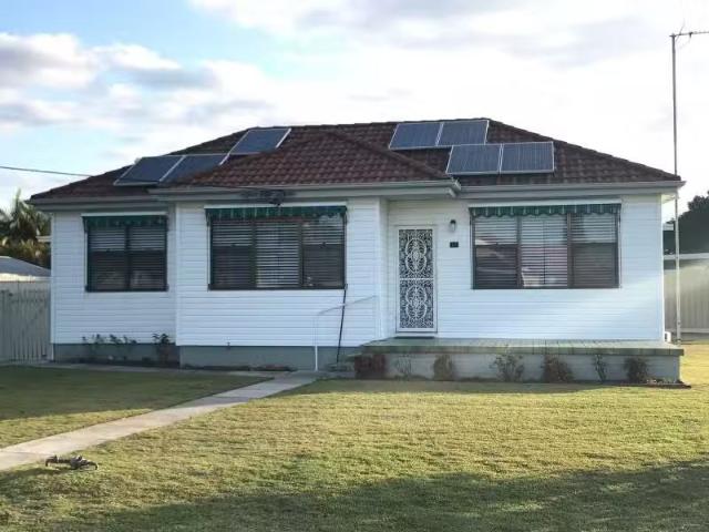 Charming 3 BR 65 Piriwal Street, Blacksmiths House for rent L.