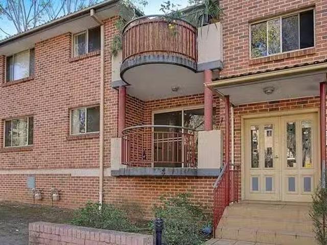 Charming 3 BR 6/87 Lane Street, Wentworthville, NSW 2145
