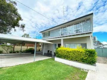 Rental! 3 BR 6 Muraban Road, Summerland Point House for rent.