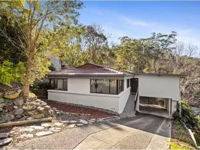 Just in! 3 BR 6 Gregory Street, Wyoming House for rent Listed.