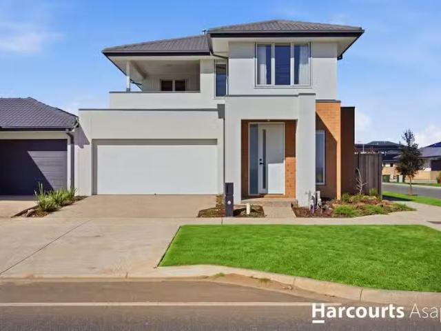 Cozy 3 BR 70 Clara Drive, Clyde North, VIC 3978 House for Rent