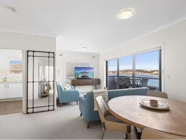 Charming 3 BR 7/22 Queenscliff Road, Queenscliff Apartment for.