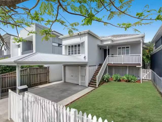 Deal! 3 BR 77 Orana Street, CARINA, QLD 4152 House for Rent