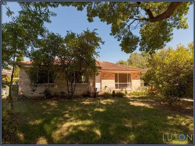 Rental! 3 BR 7 Giblin Street, Downer House for rent Listed by.