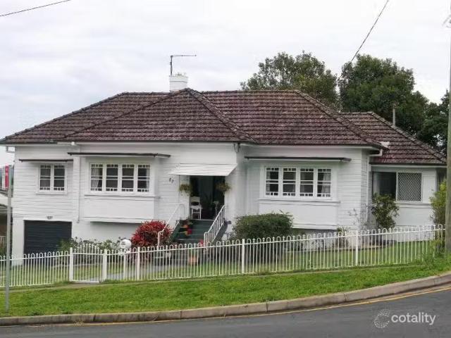 Deal! 3 BR 87 Hunter Street, LISMORE House for rent Listed by.