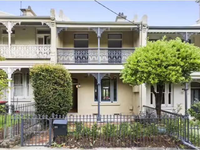 For Rent! 3 BR 85 Union Street, Mc Mahons Point Townhouse for.