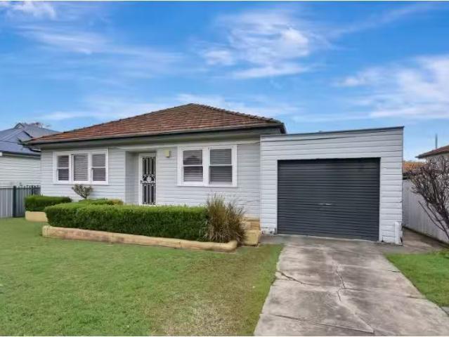 Rental! 3 BR 89 Flinders Street, East Maitland House for rent.