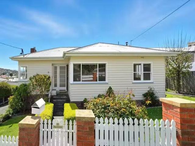 Cozy 3 BR 8 Mcguinness Crescent, Lenah Valley, TAS 7008