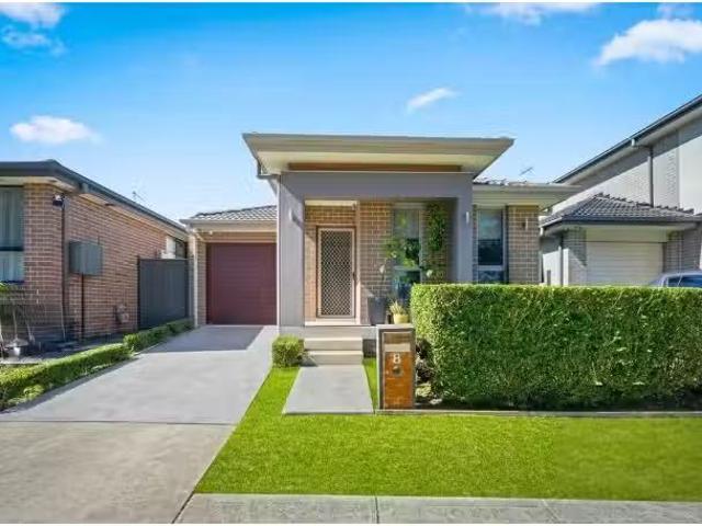 Deal! 3 BR 8 Blackthorn Place, Ropes Crossing House for rent.