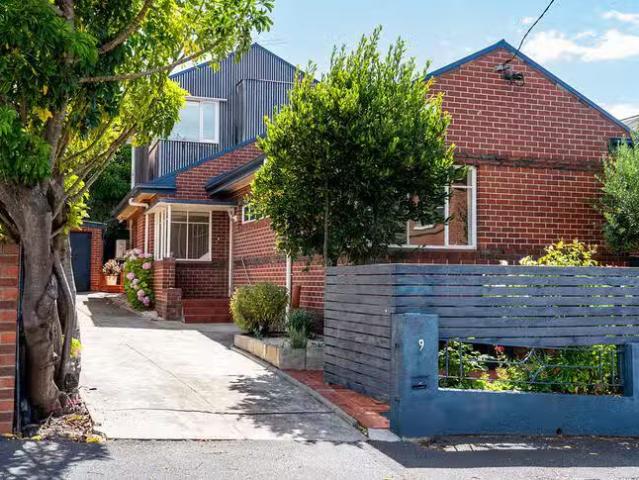 Rental! 3 BR 9 Trumpeter Street, Battery Point, TAS 7004