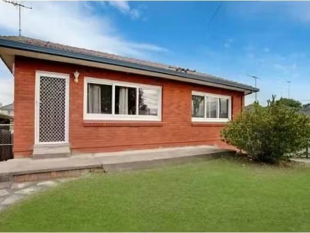 Deal! 3 BR 108 copeland street, Penrith House for rent Listed.