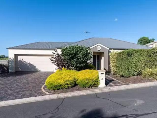 Cozy 3 BR 10/9 Hawthorn Road, Mount Barker, SA 5251
