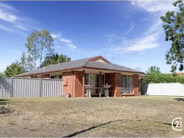 Nice 3 BR 10 Callander Court, Moama House for rent Listed by.