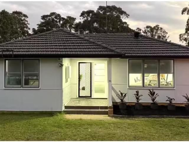 Rental! 3 BR 10 Ellsworth Drive, TREGEAR House for rent Liste.