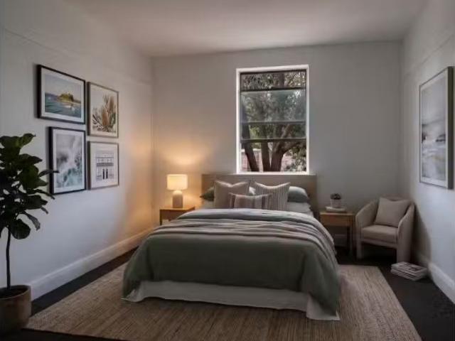 Cheap 3 BR 1/100 Darby Street, COOKS HILL Apartment for rent.