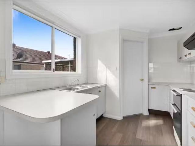 Just in! 3 BR 1/140 Ingleburn Road, Ingleburn Townhouse for re.