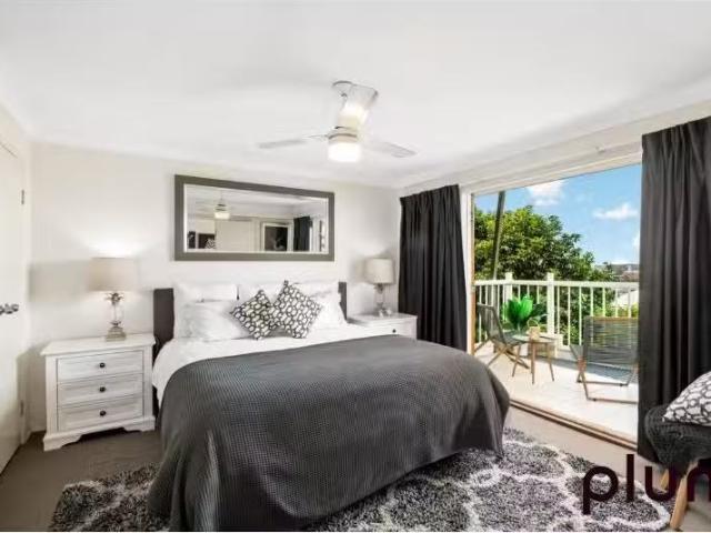 Just in! 3 BR 11/550 Brunswick Street, New Farm Apartment for.