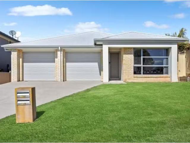 New 3 BR 116A Holdsworth Drive, Mount Annan Townhouse for rent.