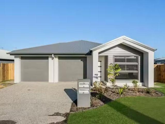 Deal! 3 BR 1/18 Mount Bowen Street, PARK RIDGE, QLD 4125 Hou.