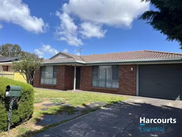 New 3 BR 11 Tobin Way, PARALOWIE, SA 5108 House for Rent