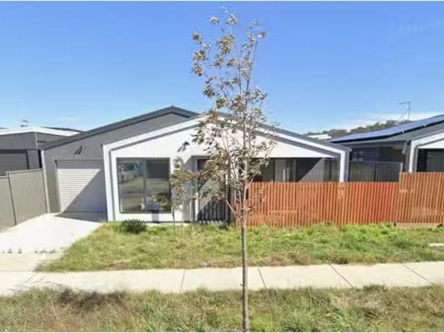Deal! 3 BR 11 Vahland Street, TAYLOR House for rent Listed by.