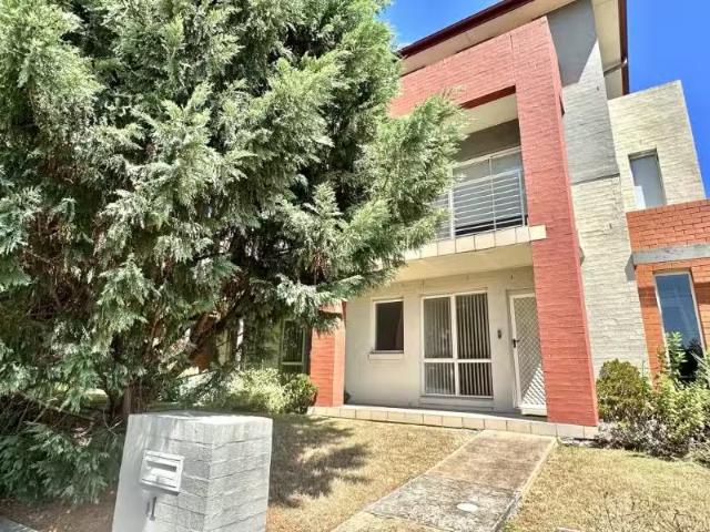 For Rent! 3 BR 1/1 Macarthur Drive, HOLSWORTHY Townhouse for r.