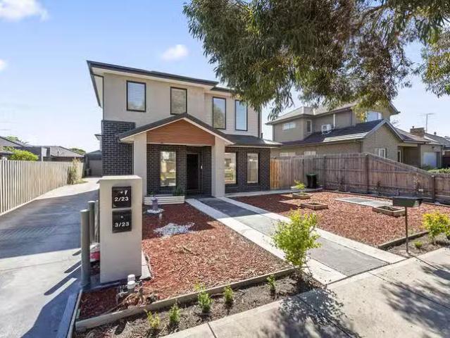 Rental! 3 BR 1/23 Cromwell Street, Glenroy, VIC 3046