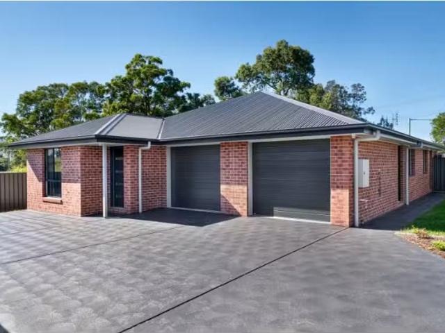 Charming 3 BR 1/28 Baluster Street, RAYMOND TERRACE House for.