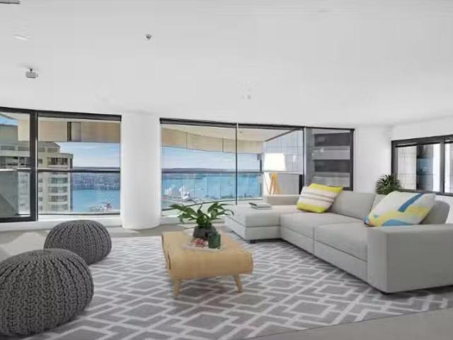 Charming 3 BR 129 Harrington Street, Sydney Apartment for rent.
