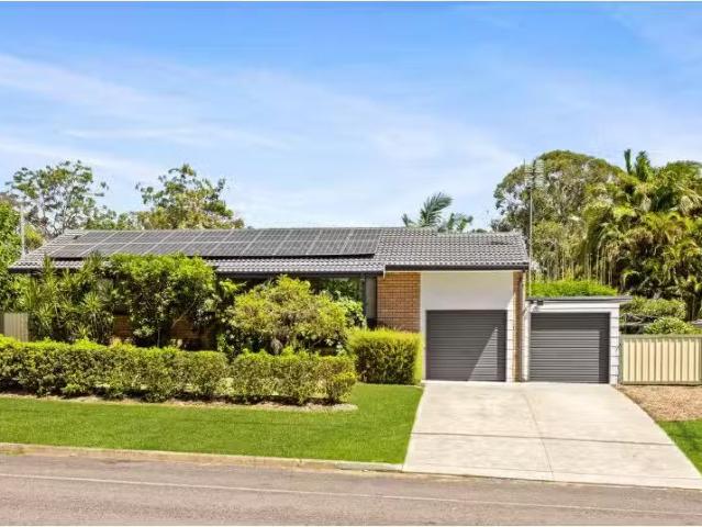 Deal! 3 BR 12 Cox Close, Buff Point House for rent Listed by.