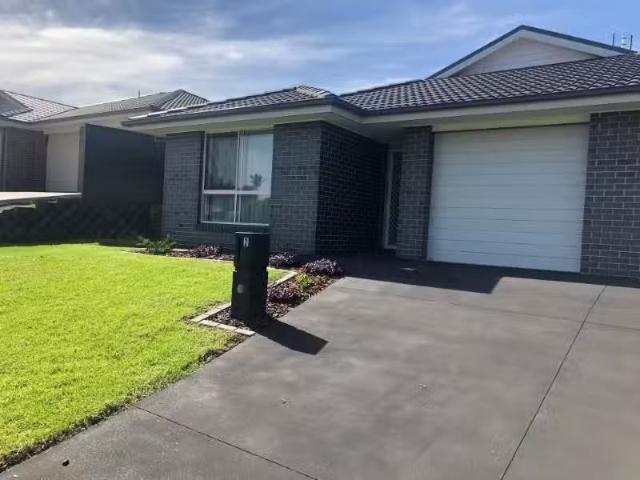 New 3 BR 1/2 Halloran Way, Raymond Terrace Townhouse for rent.