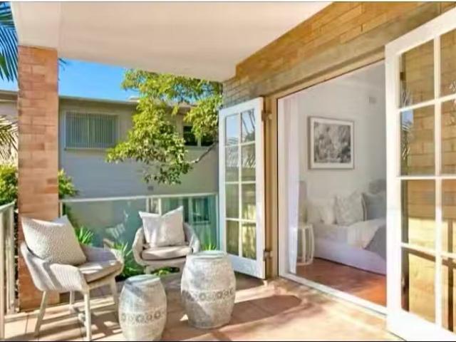 Nice 3 BR 1/34 Crown Road, QUEENSCLIFF Apartment for rent Lis.
