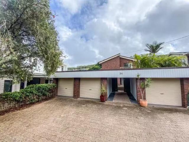 Unique 3 BR 1/34 Marine Drive, FINGAL BAY Townhouse for rent.