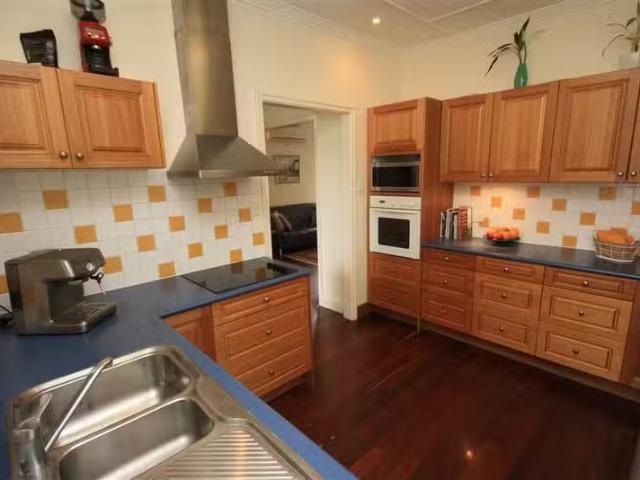 Cozy 3 BR 17 Parkdale Street, KEDRON, QLD 4031 House for Rent