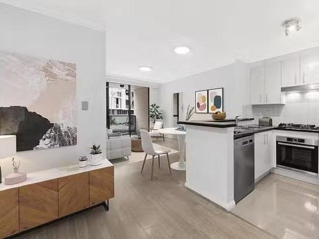 Rental! 3 BR 145/1 Brown Street, Ashfield, NSW 2131