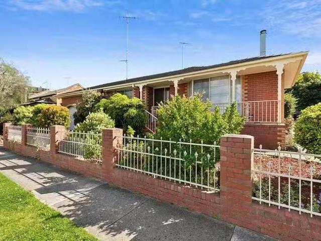 Just in! 3 BR 1/47 49 Maud Street, Geelong, VIC 3220