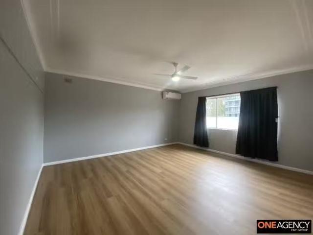 Just in! 3 BR 1/4 8 O'Sullivan Road, LEUMEAH Apartment for ren.