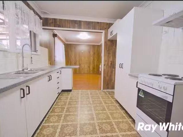 Cheap 3 BR 14 Cooper Street, Blacktown, NSW 2148
