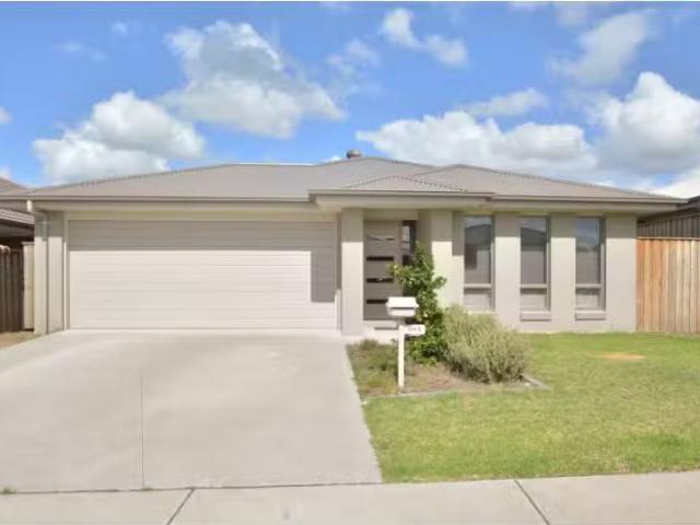 For Rent! 3 BR 14 Oystercatcher Street, Aberglasslyn House for.