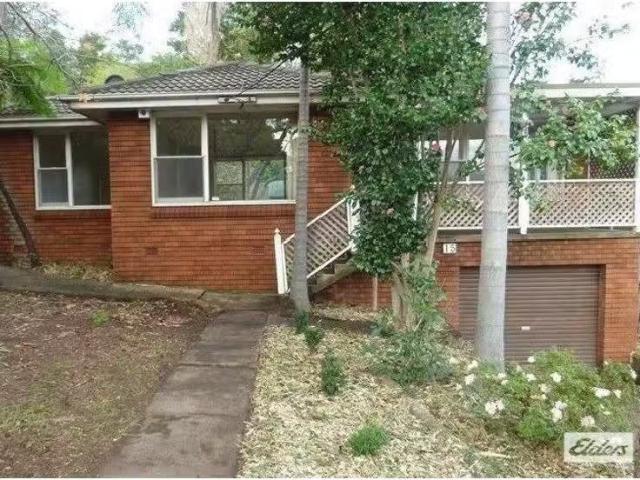Nice 3 BR 15 Yates Avenue, Mount Keira House for rent Listed.